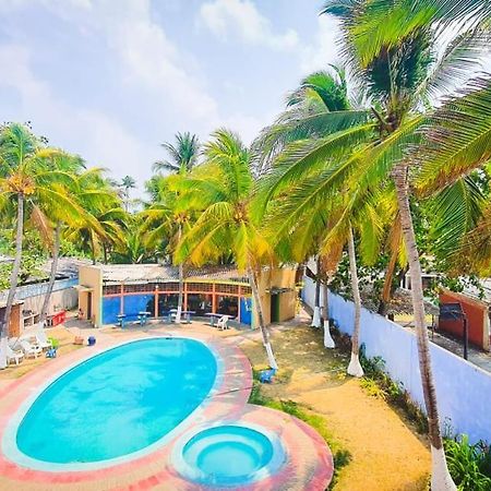 Hostal Club Mochilero Ла-Либертад Экстерьер фото