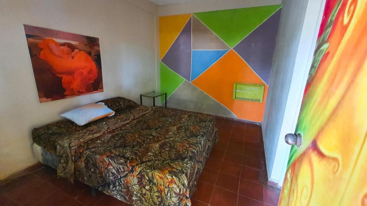 Hostal Club Mochilero Ла-Либертад Экстерьер фото